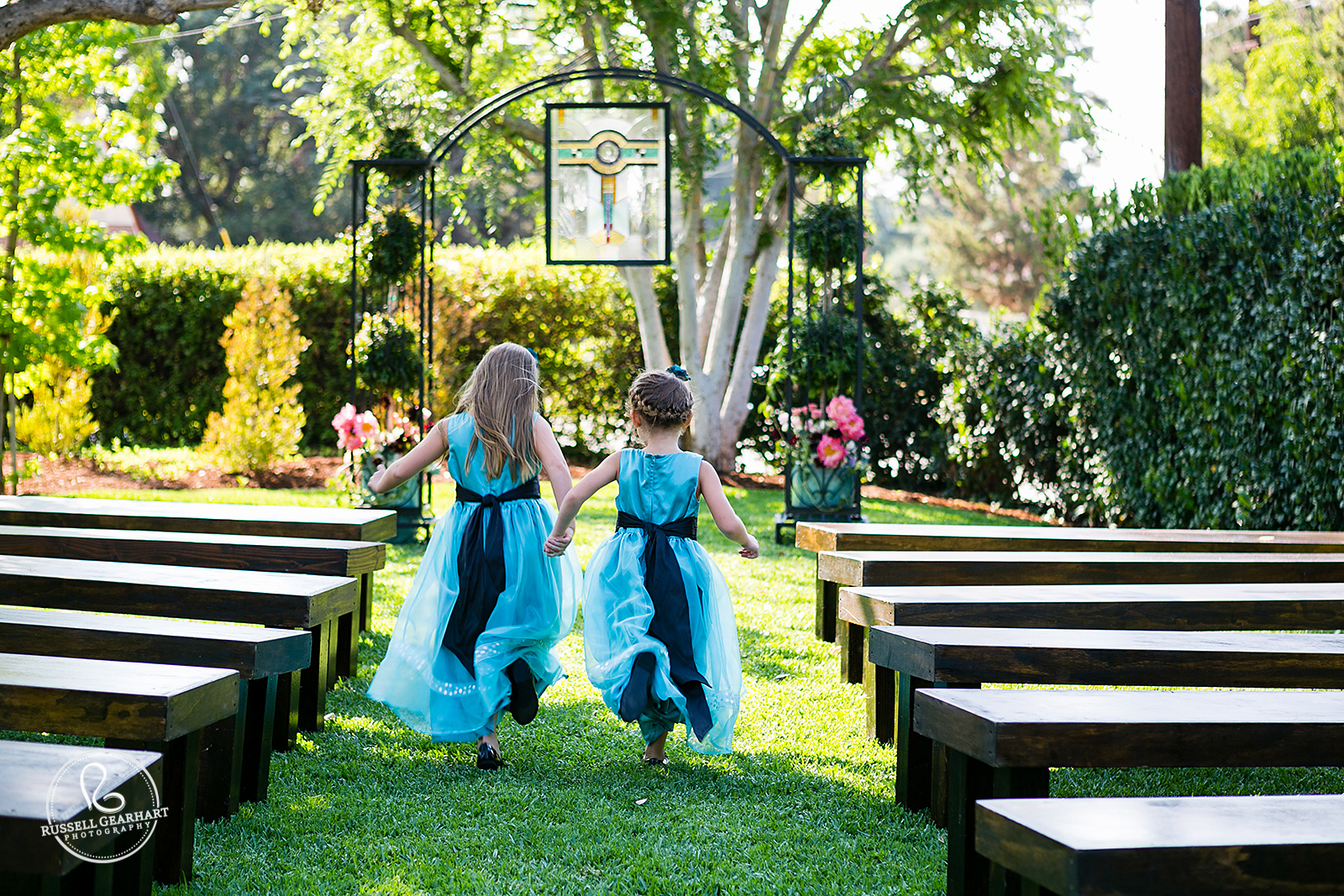Flower Girls Running Down Aisle - Orange County Wedding – Russell Gearhart Photography – www.gearhartphoto.com