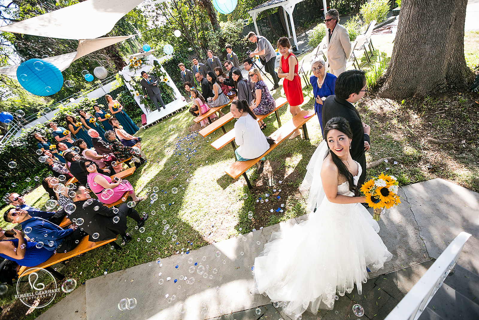 Bride and Groom Send Off with Bubbles – San Gabriel Valley Wedding – Russell Gearhart Photography – www.gearhartphoto.com