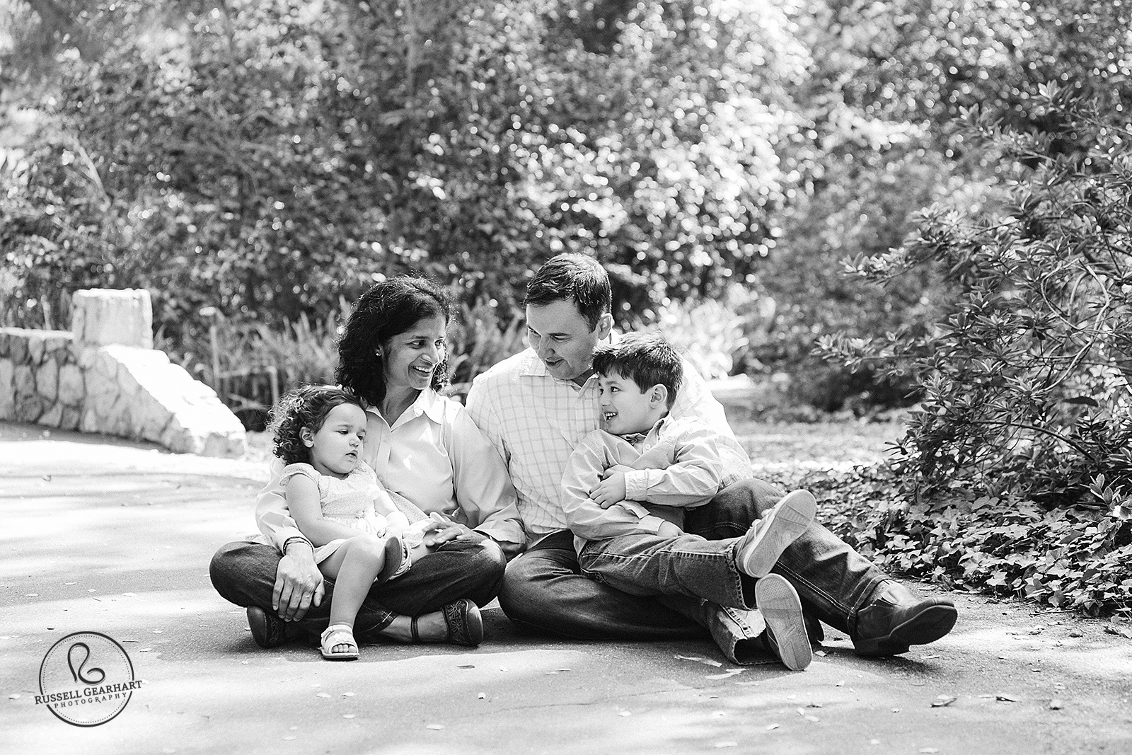 Descanso Gardens Family Portrait – Russell Gearhart Photography – www.gearhartphoto.com