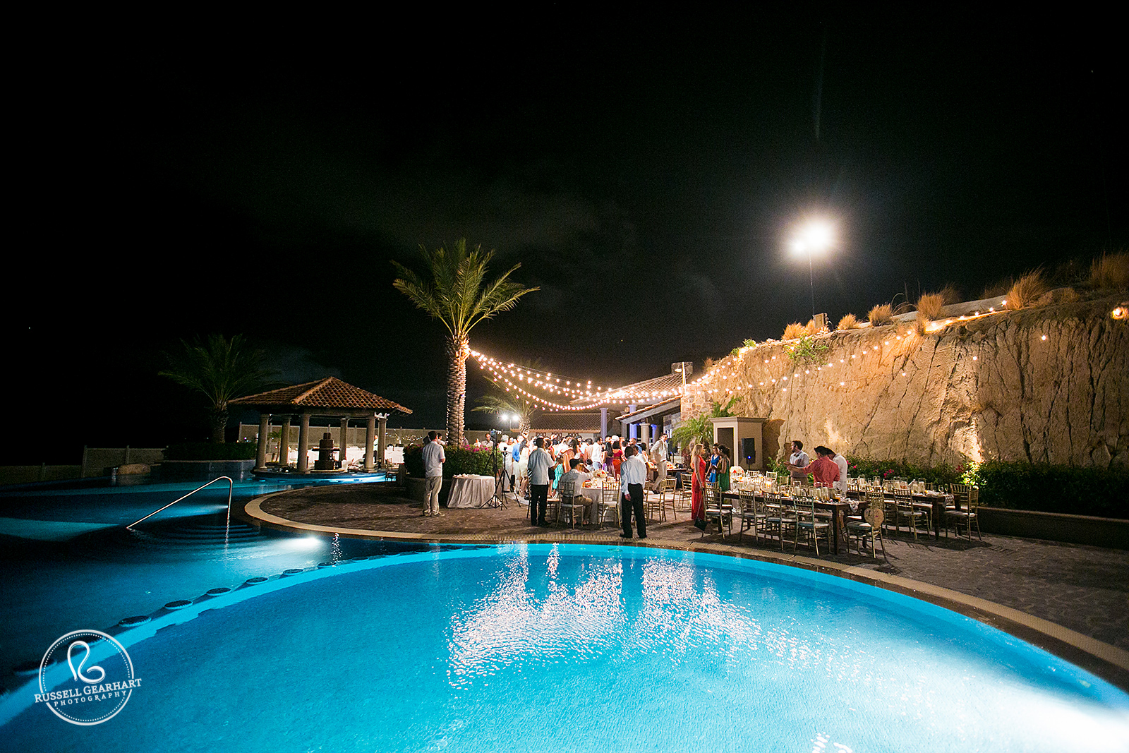 Poolside Wedding Reception – Cabo San Lucas Wedding – Russell Gearhart Photography – www.gearhartphoto.com